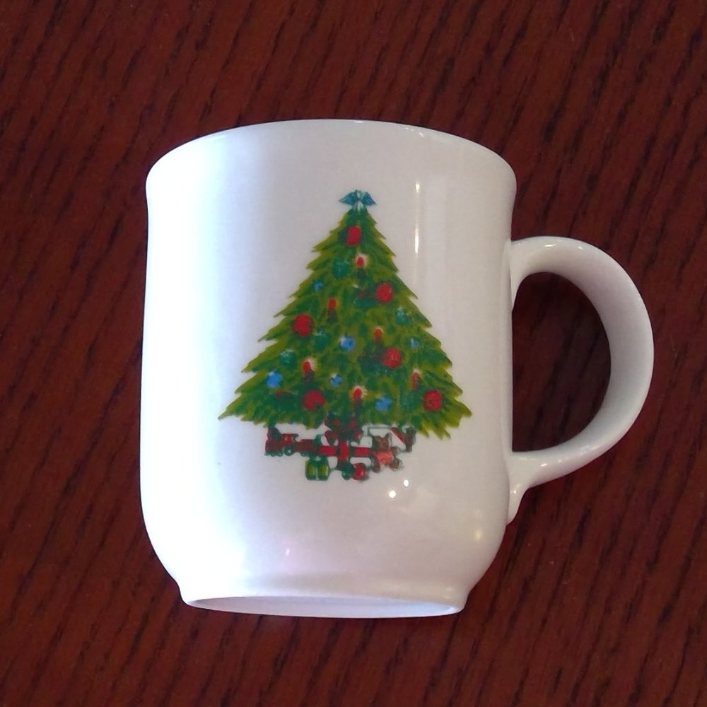 Mount Clemens Pottery USA Christmas Tree Mug